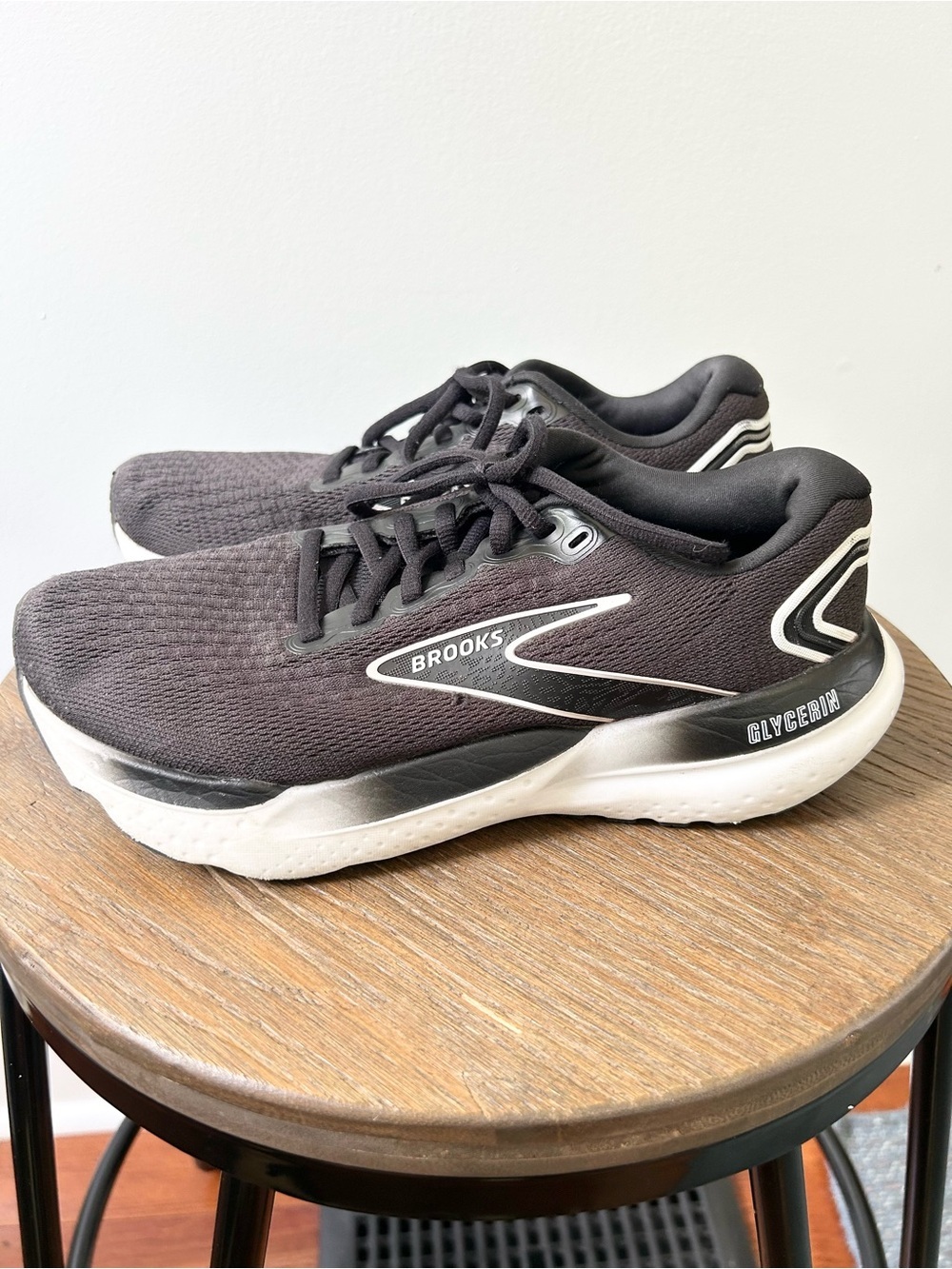 Brooks Glycerin women’s running shoes size 7